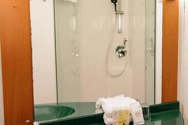 هتل Ibis Newcastle