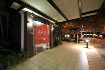 هتل Ibis Newcastle