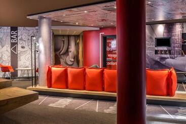 هتل Ibis Paris La Defense Courbevoie