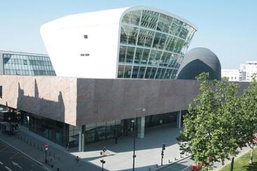 هتل Ibis Rennes Centre Gare Sud