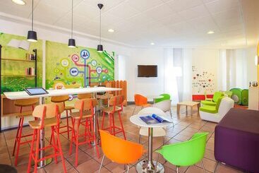 هتل Ibis Styles Napoli Garibaldi