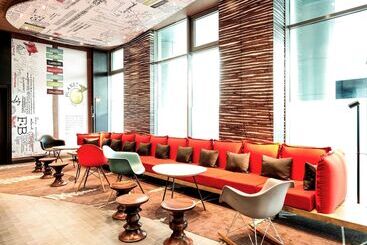 هتل Ibis Warszawa Centrum
