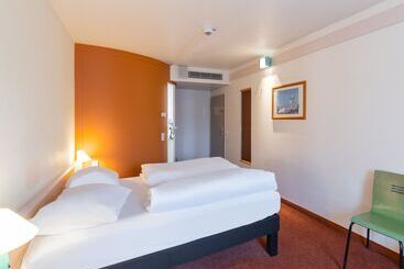 B&B HOTEL Wuppertal-City