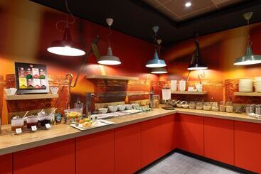 B&B HOTEL Wuppertal-City