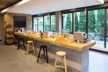 هتل Ibis Zurich Messe Airport