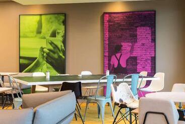 هتل Ibis Zurich Messe Airport