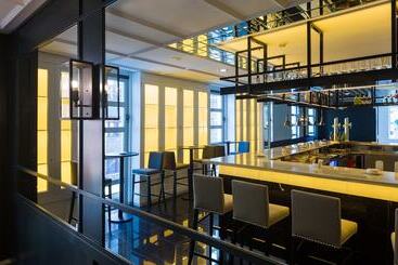 هتل Mercure Jardines De Albia