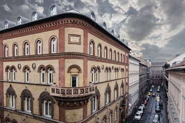 هتل Museum Budapest