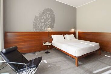 هتل NH Torino Lingotto Congress