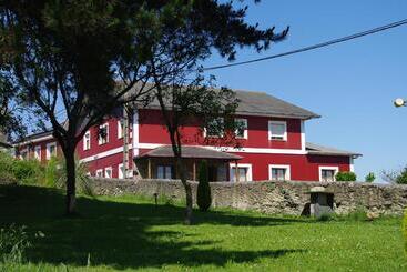 هتل Turismo Rural Suquin