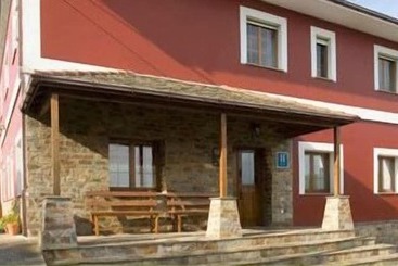 هتل Turismo Rural Suquin