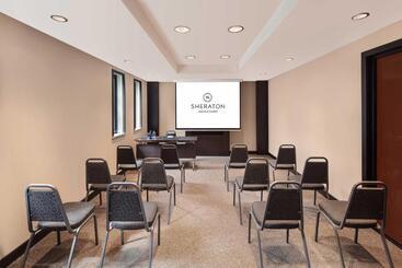 هتل Sheraton Istanbul Levent