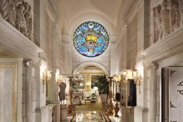 Splendide Royal   The Leading Hotels Of The World