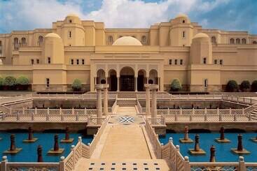 هتل The Oberoi Amarvilas Agra