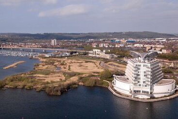 هتل Voco St. David S Cardiff, An Ihg