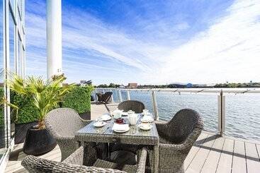 هتل Voco St. David S Cardiff, An Ihg