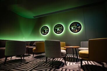 هتل Voco Wuhan Xinhua, An Ihg