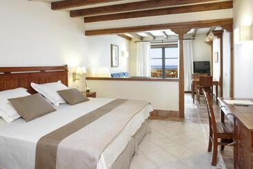 Princesa Yaiza Suite Hotel Resort