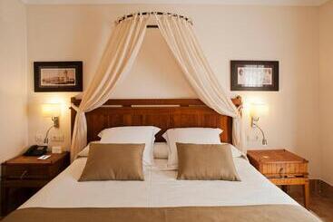 Princesa Yaiza Suite Hotel Resort