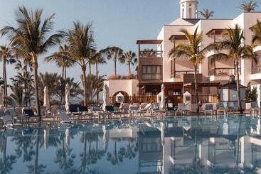 Princesa Yaiza Suite Hotel Resort