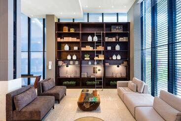 اقامتگاه Mercure Curitiba Batel