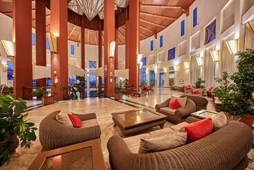 استراحتگاه Sandos Papagayo