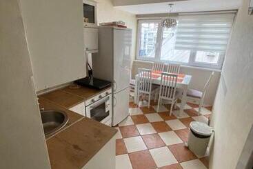 هاستل Apartmani Mv