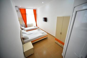 هتل Orange Home