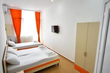 هتل Orange Home