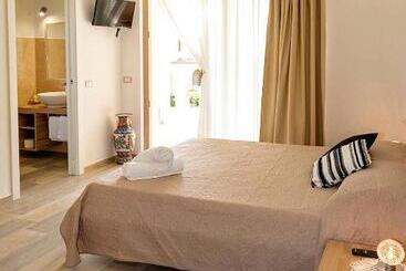 Molarotto Camere Con Angolo Cottura