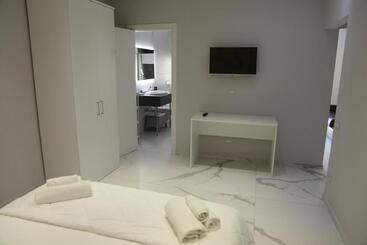 پانسیون Dimore Pietrapenta Apartments, Suites & Rooms Via Lucana 223, Via Piave 23, Via Chiancalata 16