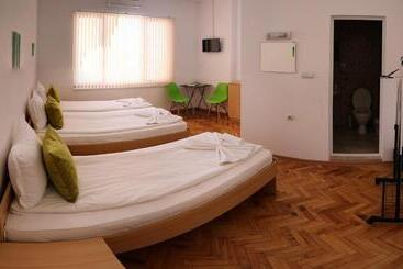 پانسیون Gile Guest House