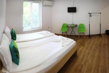 پانسیون Gile Guest House