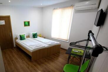 پانسیون Gile Guest House