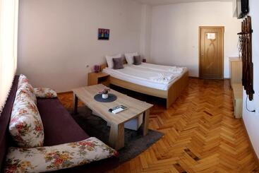 پانسیون Gile Guest House