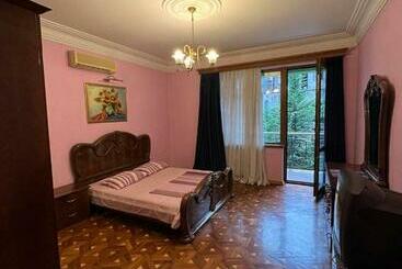 پانسیون Guesthouse Parnavaz Mepe