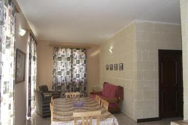 پانسیون Sunset Seaview Accommodation