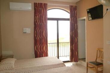 پانسیون Sunset Seaview Accommodation