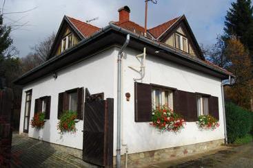 بنسيون Boróka Apartmanházak   Fagyöngy House