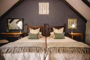 ペンション Cypress Cottage Guest House