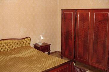 پانسیون Guest House Deda Lali