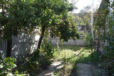 پانسیون Guest House Deda Lali