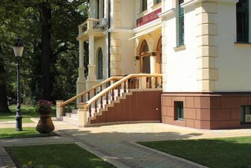 پانسیون Guest House Vila Lujza