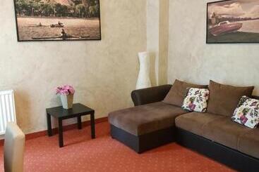 پانسیون Guest House Vila Lujza