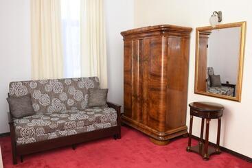 پانسیون Guest House Vila Lujza