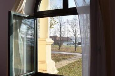 پانسیون Guest House Vila Lujza