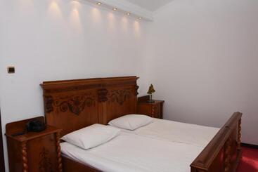 پانسیون Guest House Vila Lujza