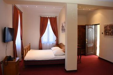 پانسیون Guest House Vila Lujza