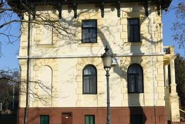 پانسیون Guest House Vila Lujza