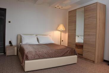 پانسیون Guest House Vila Lujza